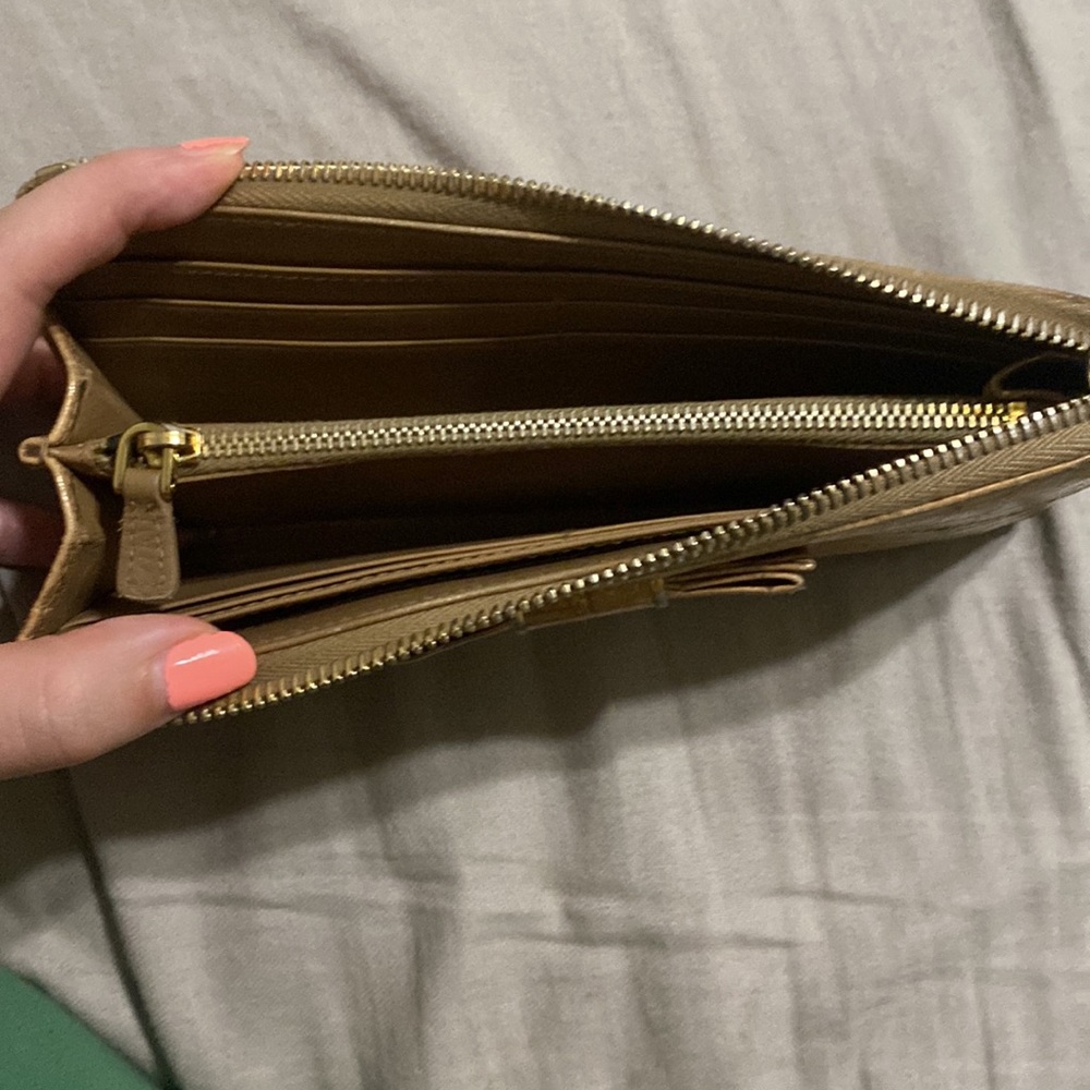 Authentic Miu Miu Wallet In Used Condition - image 2